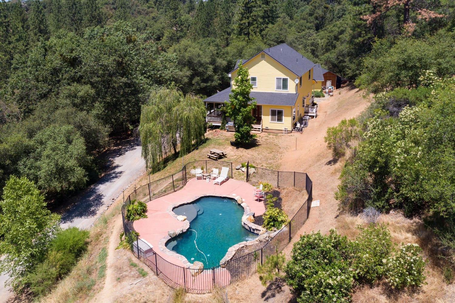 4285 Meadowview Acres Rd, Cool, CA 95614 photo 2