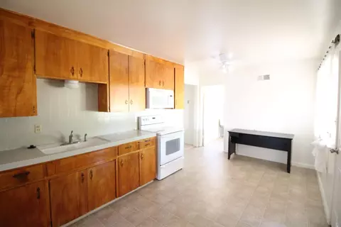 1031 6th St, Ripon, CA 95366 photo 6