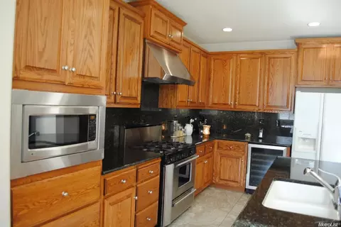 4217 Gabriel Way, Modesto, CA 95356 photo 2