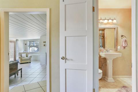 1115 W Walnut St, Lodi, CA 95240 photo 21
