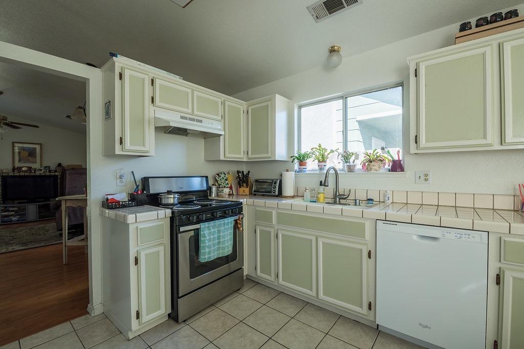 3813 Ellenboro Ave, Modesto, CA 95357 photo 5