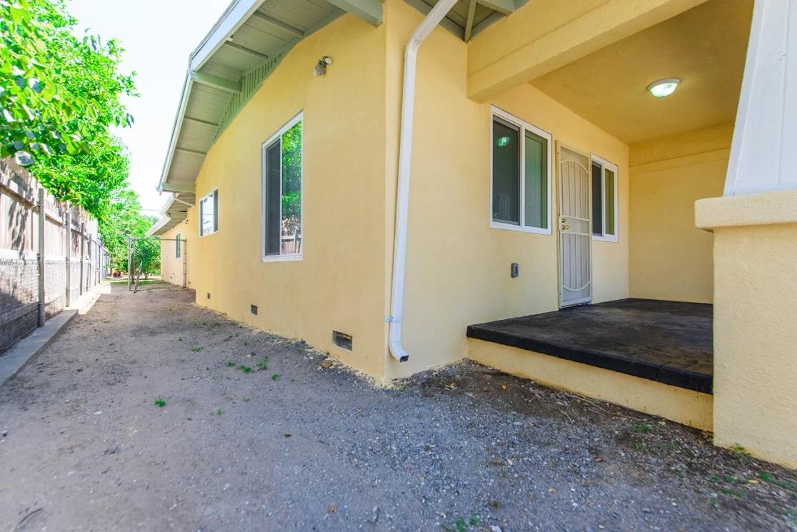 707 3rd St, Modesto, CA 95351 photo 4