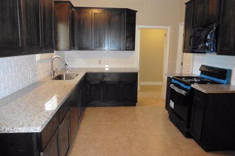 119 W Tokay St, Lodi, CA 95240 photo 2