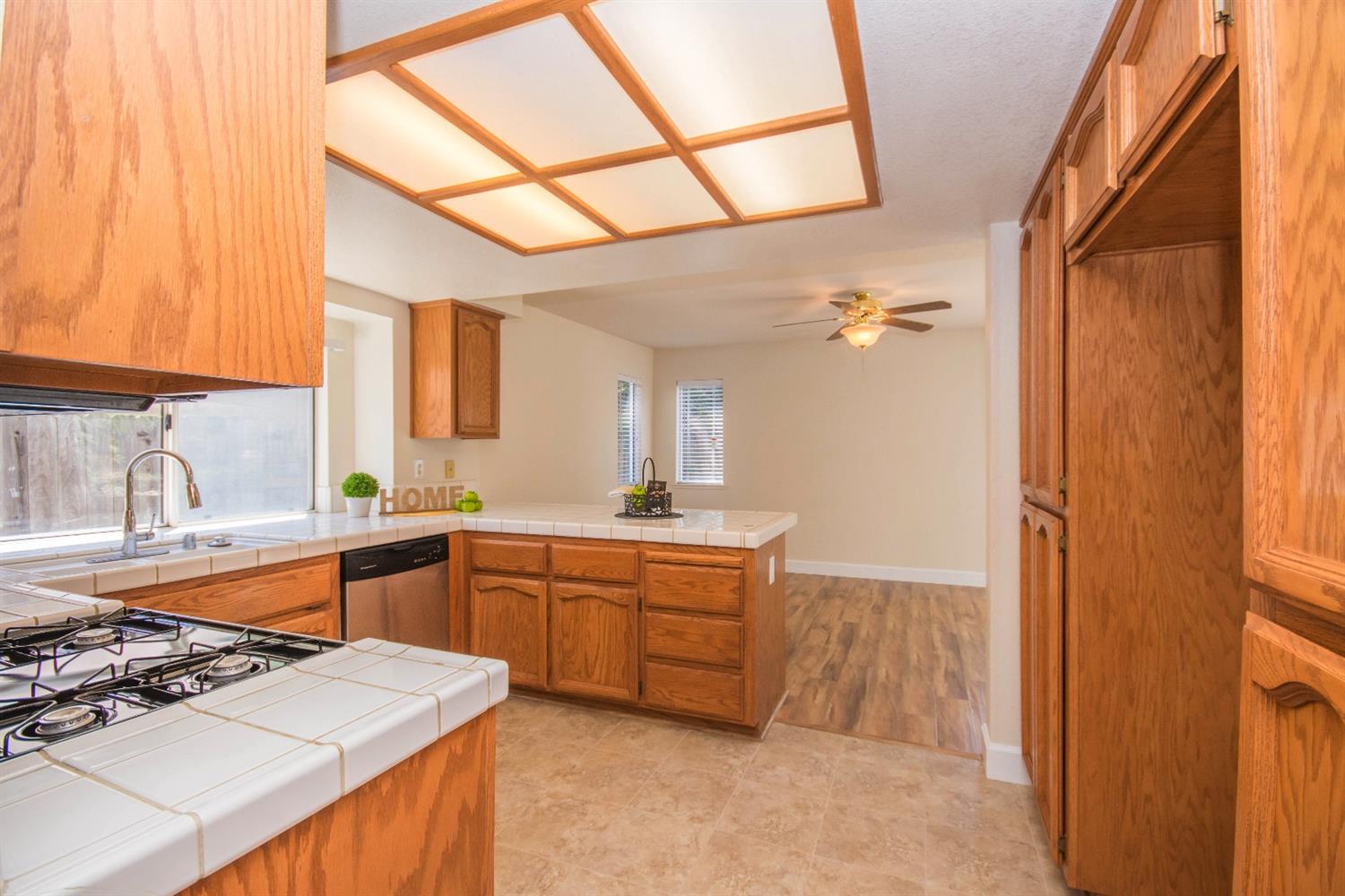 8541 Shadow Crest Cir, Antelope, CA 95843 photo 10