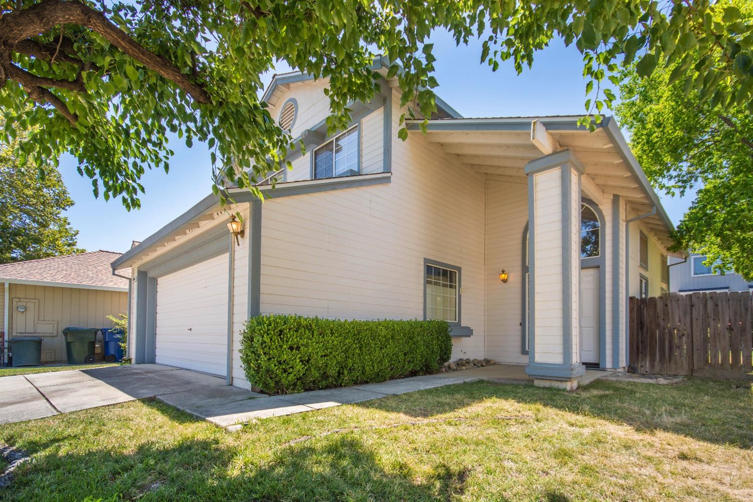8541 Shadow Crest Cir, Antelope, CA 95843 photo 3