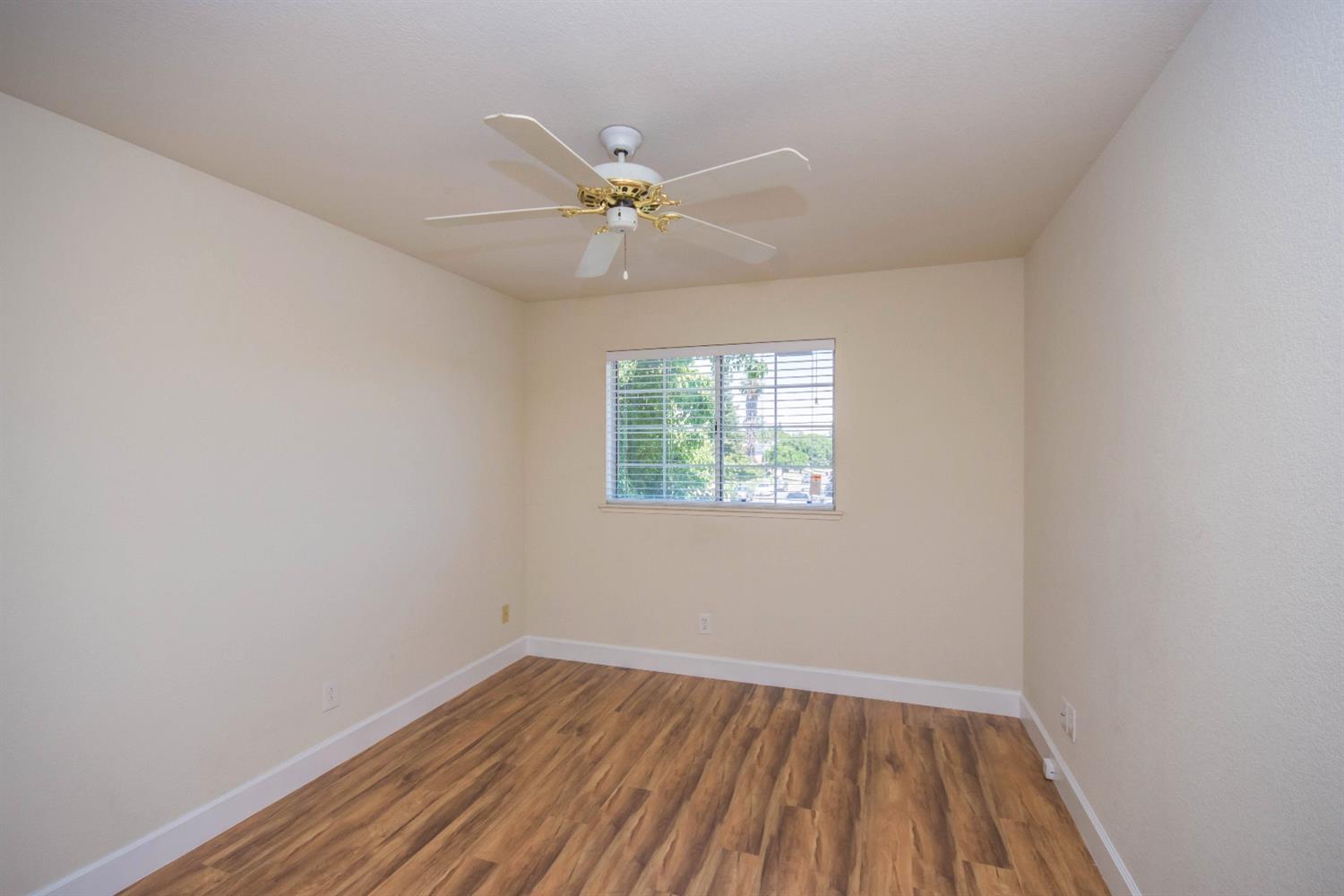 8541 Shadow Crest Cir, Antelope, CA 95843 photo 18