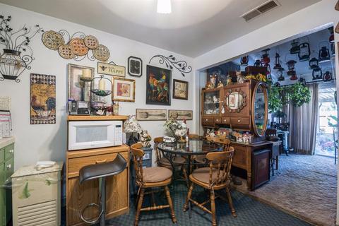 1810 Hunt Ave, Modesto, CA 95350 photo 7