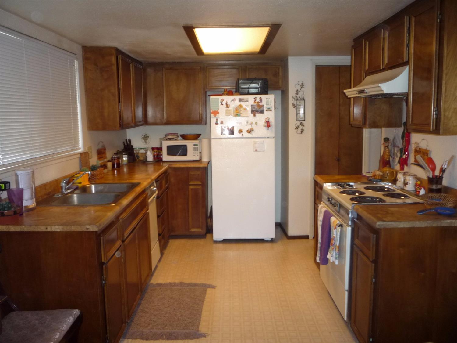 3701 Colonial Dr #213, Modesto, CA 95356 photo 5