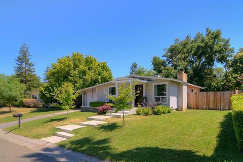 4824 Donovan Dr, Carmichael, CA 95608 photo 2