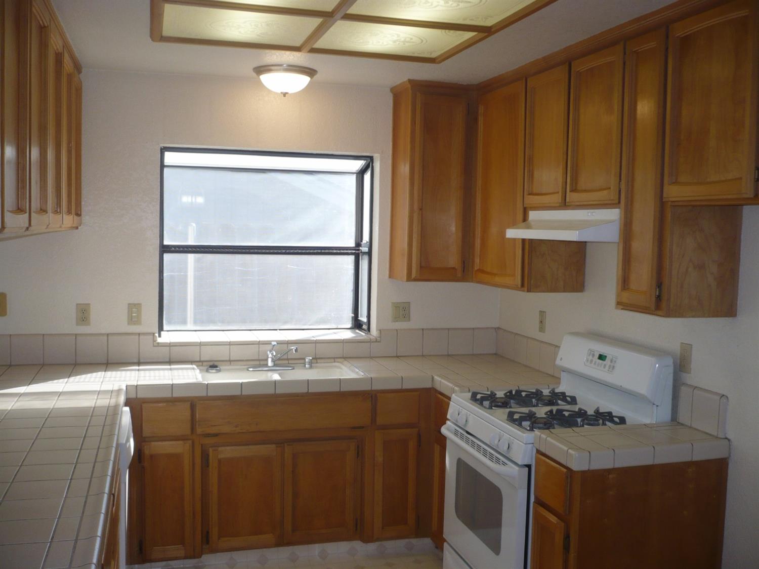 8032 Ladd Ct, Antelope, CA 95843 photo 2