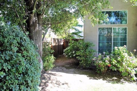 2549 Tejon St, Lodi, CA 95242 photo 24