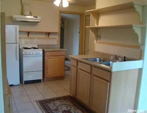 110 Las Palmas Ave, Modesto, CA 95354 photo 17