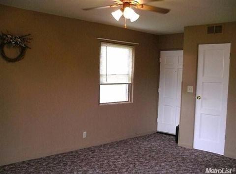 110 Las Palmas Ave, Modesto, CA 95354 photo 4
