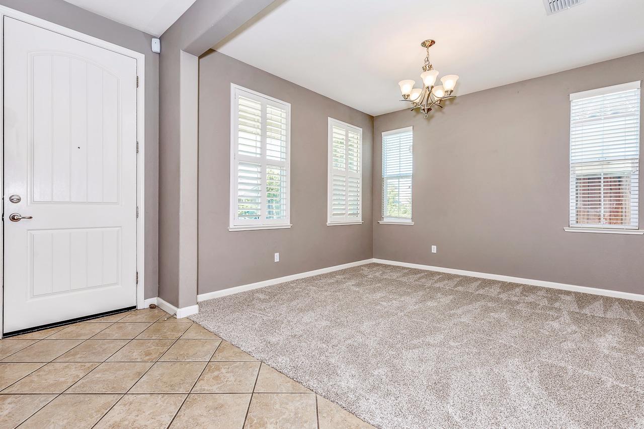2143 Ranch View Dr, Rocklin, CA 95765 photo 5