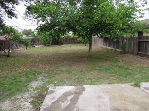 1119 W 2nd St, Merced, CA 95341 photo 16