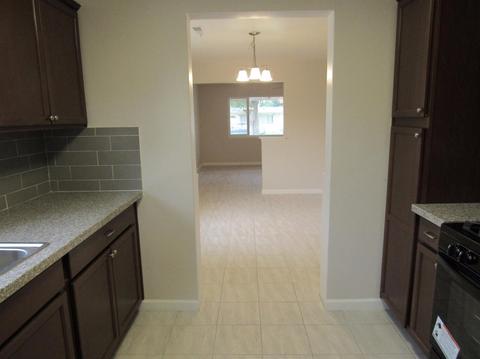 1119 W 2nd St, Merced, CA 95341 photo 8
