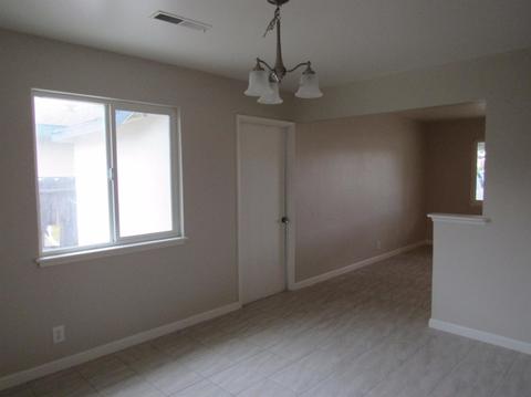 1119 W 2nd St, Merced, CA 95341 photo 7