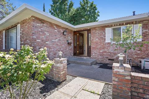 741 S Mills Ave, Lodi, CA 95242 photo 2
