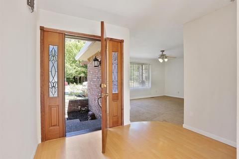 741 S Mills Ave, Lodi, CA 95242 photo 3