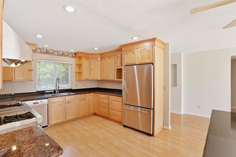 741 S Mills Ave, Lodi, CA 95242 photo 17
