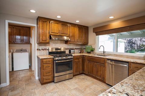 665 Fullerton Dr, Turlock, CA 95382 photo 11