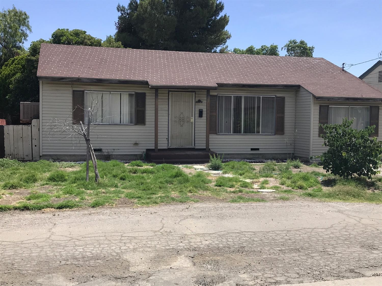 1725 Madera Ave, Dos Palos, CA 93620 photo 1