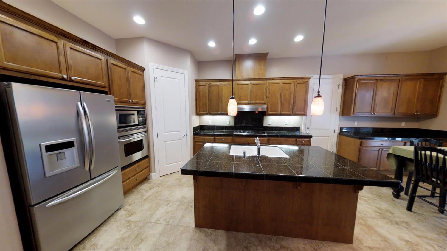 978 Mcveigh Way, Ripon, CA 95366 photo 5