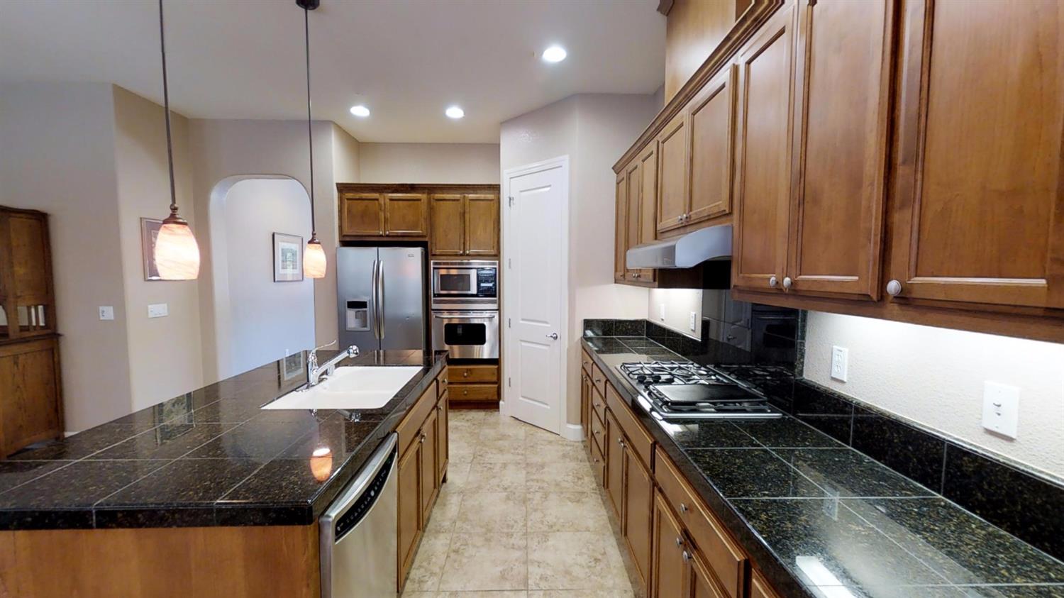 978 Mcveigh Way, Ripon, CA 95366 photo 6