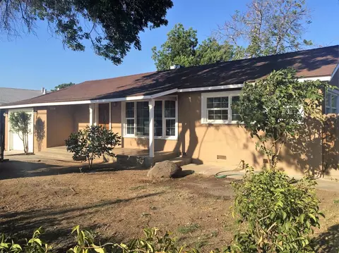 1516 Melrose Ave, Modesto, CA 95350 photo 2