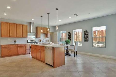 719 Morales Ct, Modesto, CA 95351 photo 2