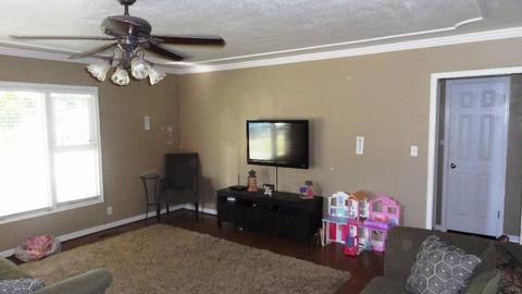 419 Eureka, Lodi, CA 95240 photo 3
