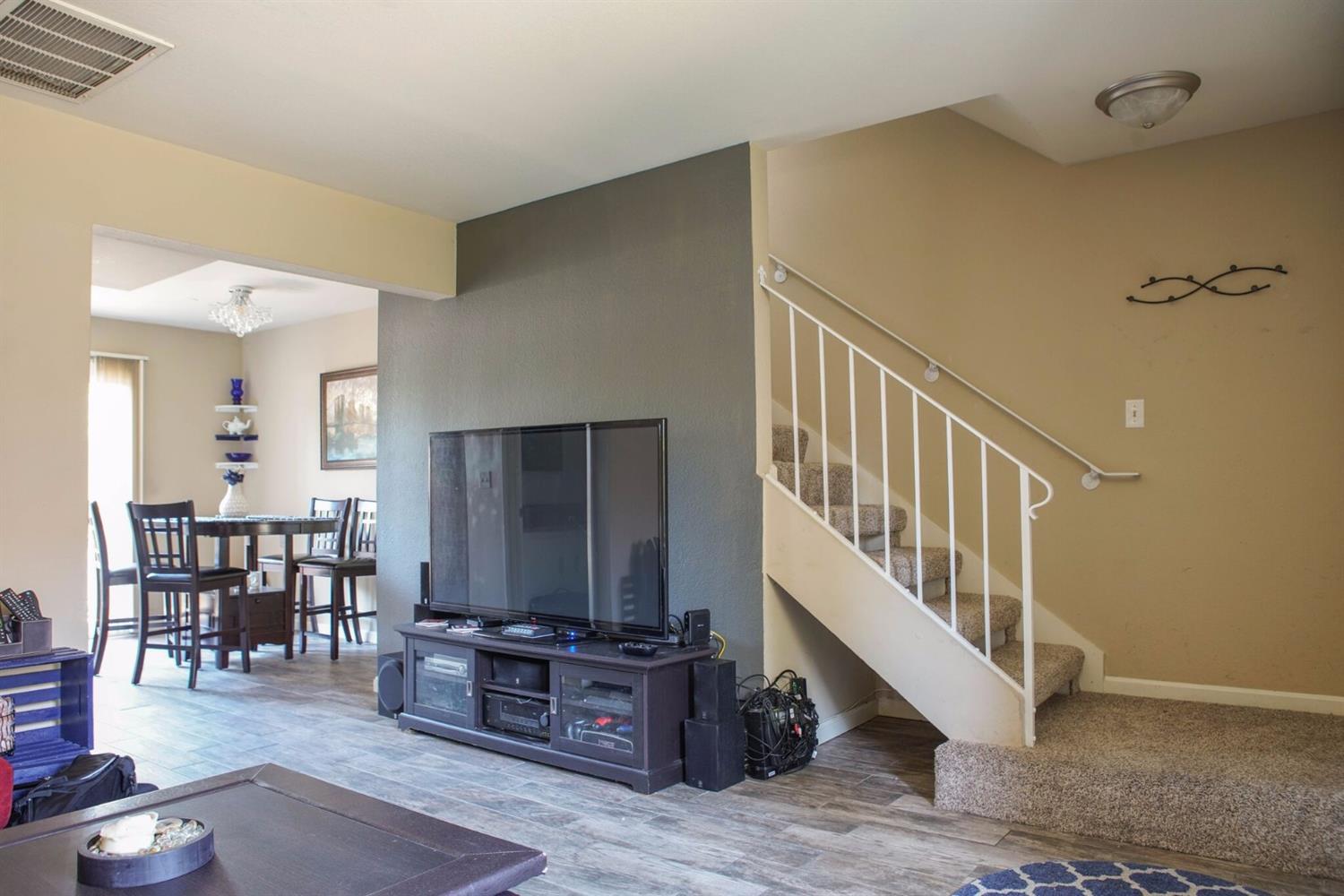5900 Grant Ave #106, Carmichael, CA 95608 photo 2