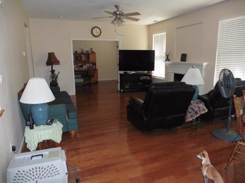 1055 Brook View Ln, Manteca, CA 95337 photo 5