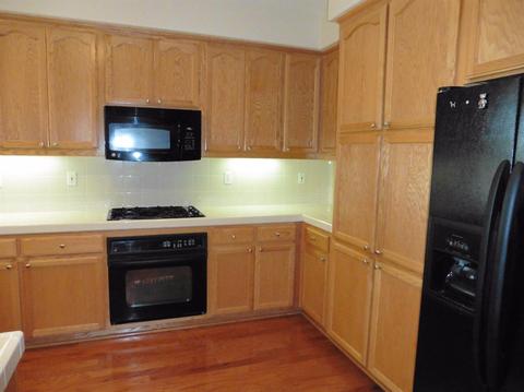 1055 Brook View Ln, Manteca, CA 95337 photo 8