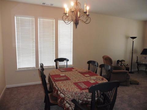 1055 Brook View Ln, Manteca, CA 95337 photo 4