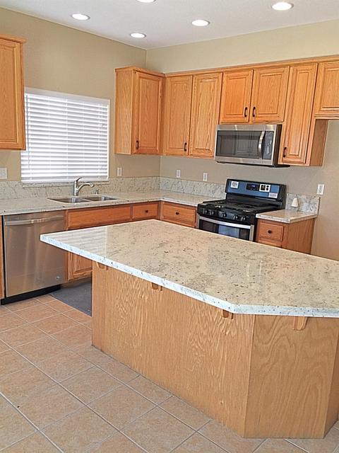 3910 Bella Flora Dr, Ceres, CA 95307 photo 8