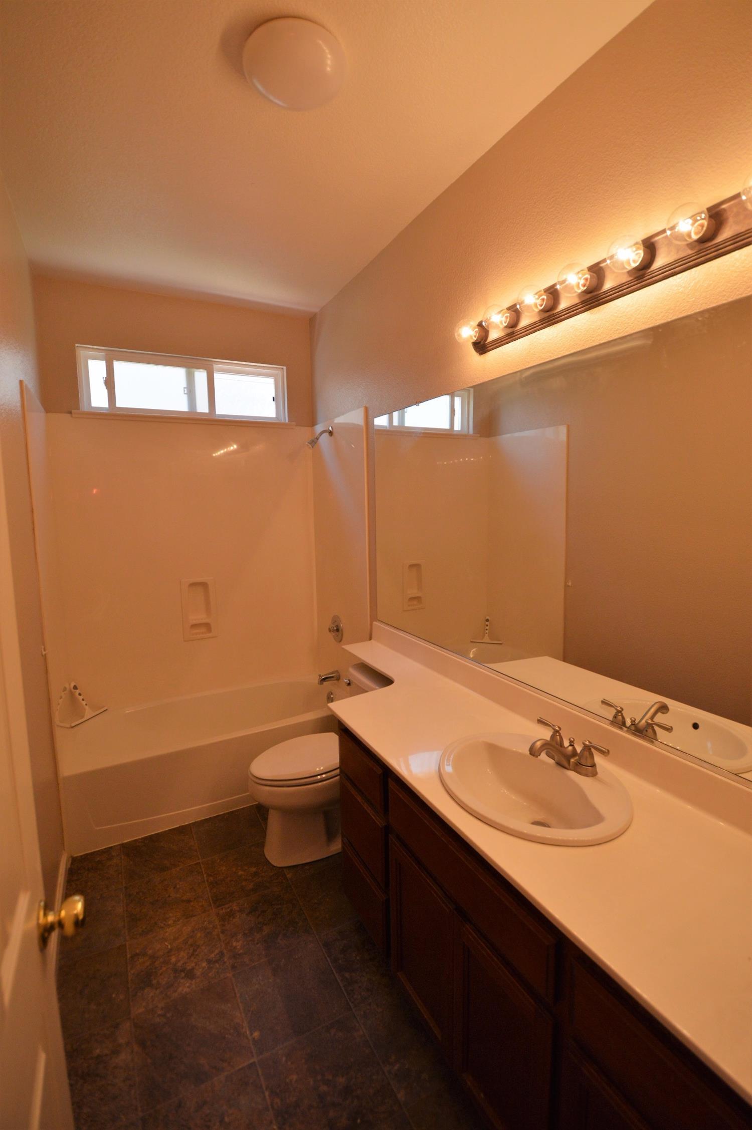 2417 Greystone Dr, Tracy, CA 95377 photo 8