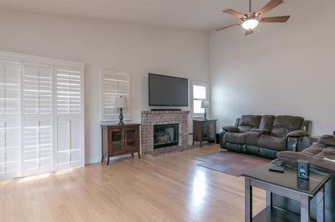 1092 Schadeck St, Manteca, CA 95336 photo 5