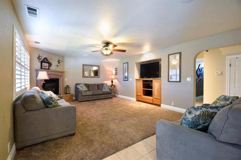 1109 Landreth Ct, Modesto, CA 95351 photo 4
