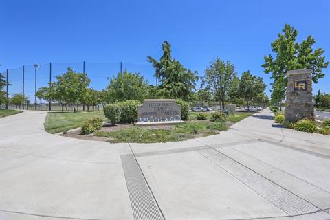 851 Kennedy Pl, Tracy, CA 95377 photo 34