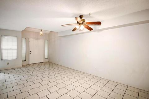 7631 Roberta Ln, Antelope, CA 95843 photo 9