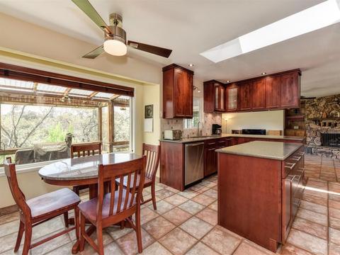 8222 Memory Ln, Auburn, CA 95603 photo 12