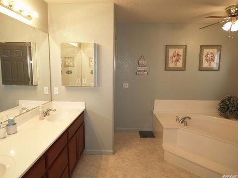 674 Simeon Ct, Ripon, CA 95366 photo 31