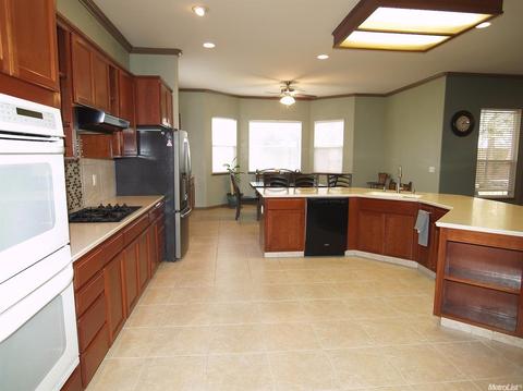 674 Simeon Ct, Ripon, CA 95366 photo 18