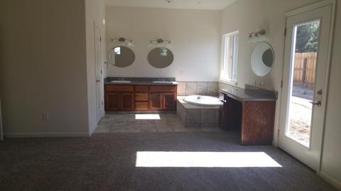 1281 Marapole Ln, Newman, CA 95360 photo 7