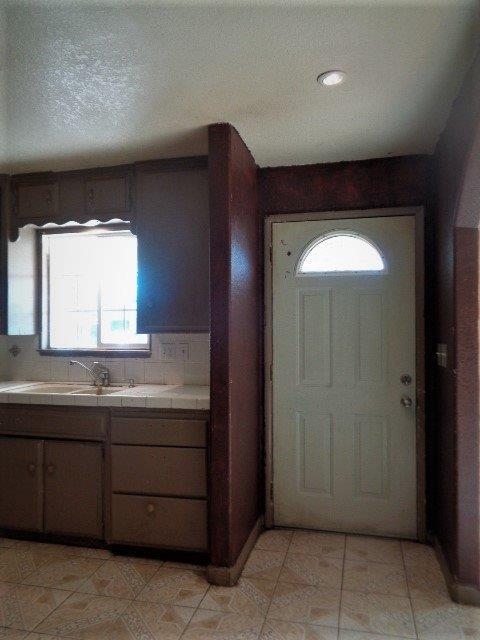 5625 10th St, Keyes, CA 95328 photo 2