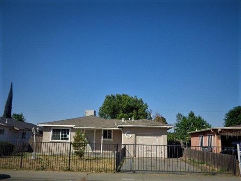 5625 10th St, Keyes, CA 95328 photo 1