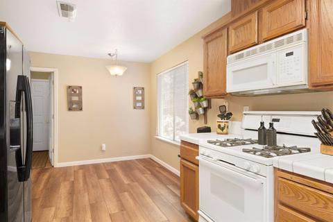 8366 Hillsbrook Dr, Antelope, CA 95843 photo 9