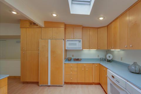 1112 Radcliffe Dr, Davis, CA 95616 photo 5