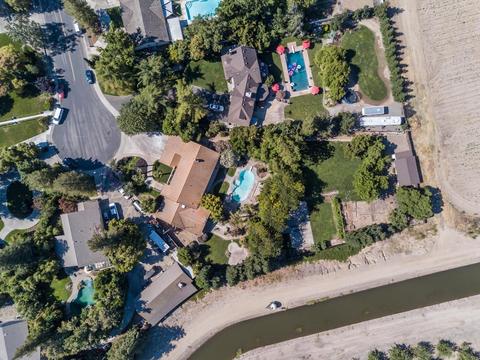 5831 Chenault Dr, Modesto, CA 95356 photo 2